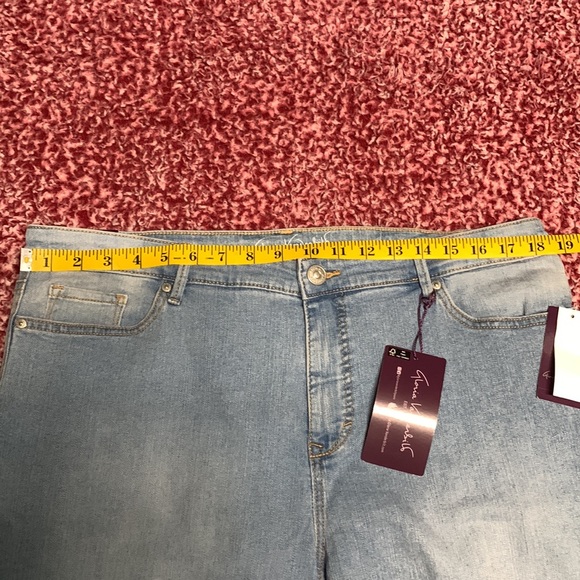 Buy Woman’s GV Bermuda short size 16 Get absolutely free Amanda short NWT 2/$15 - Picture 16 of 16